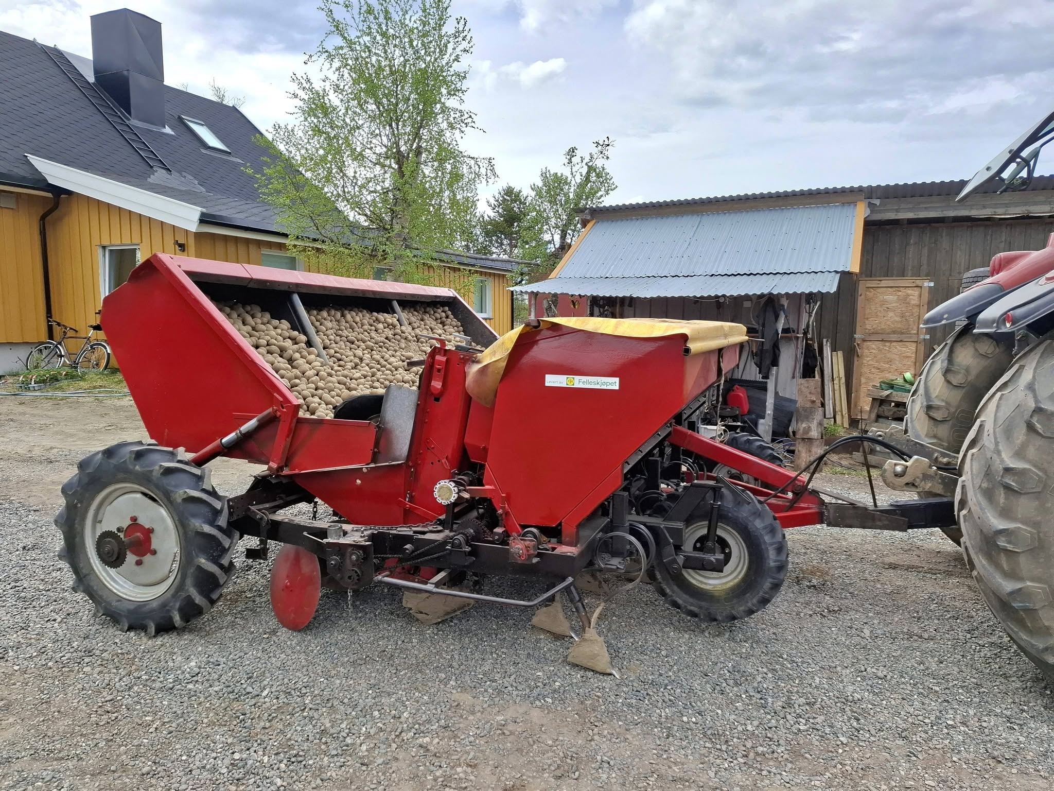 Settepotet lastet i settemaskinen